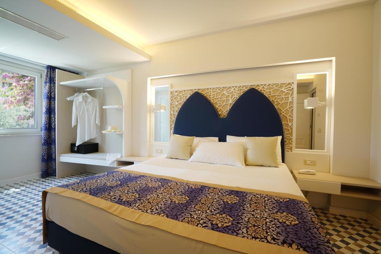 Suite Hotel L'Oasi Di Riaci (Adults Only) Santa Domenica  Zewnętrze zdjęcie