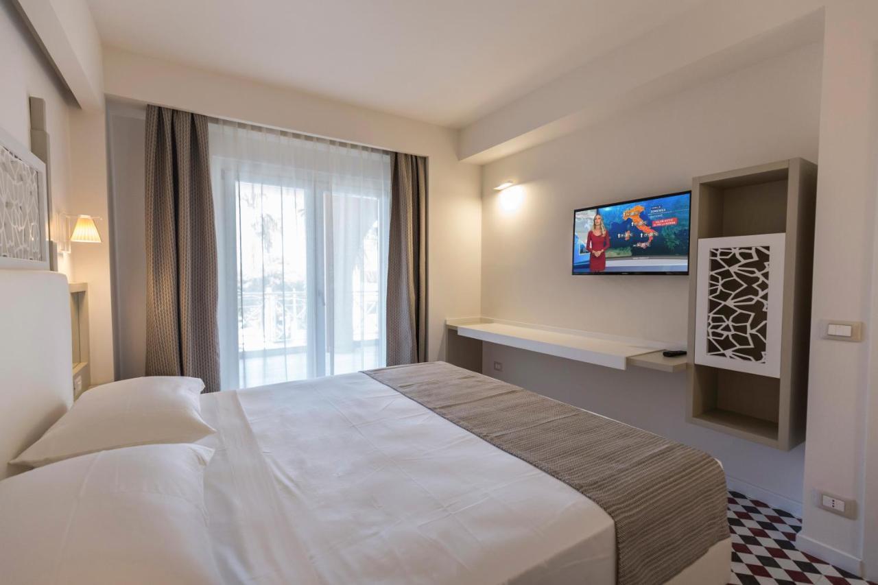 Suite Hotel L'Oasi Di Riaci (Adults Only) Santa Domenica  Zewnętrze zdjęcie